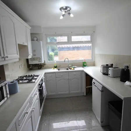 Charnwood Place Hillingdon Exterior photo