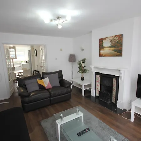 Charnwood Place Hillingdon Exterior photo